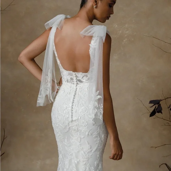 Justin Alexander Gretchen White Lace Wedding Dress